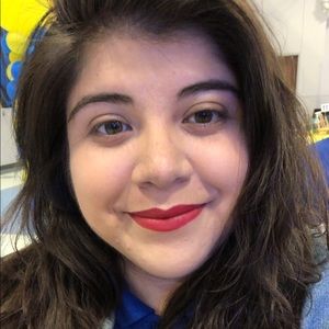 Meet your Posher, Angelique